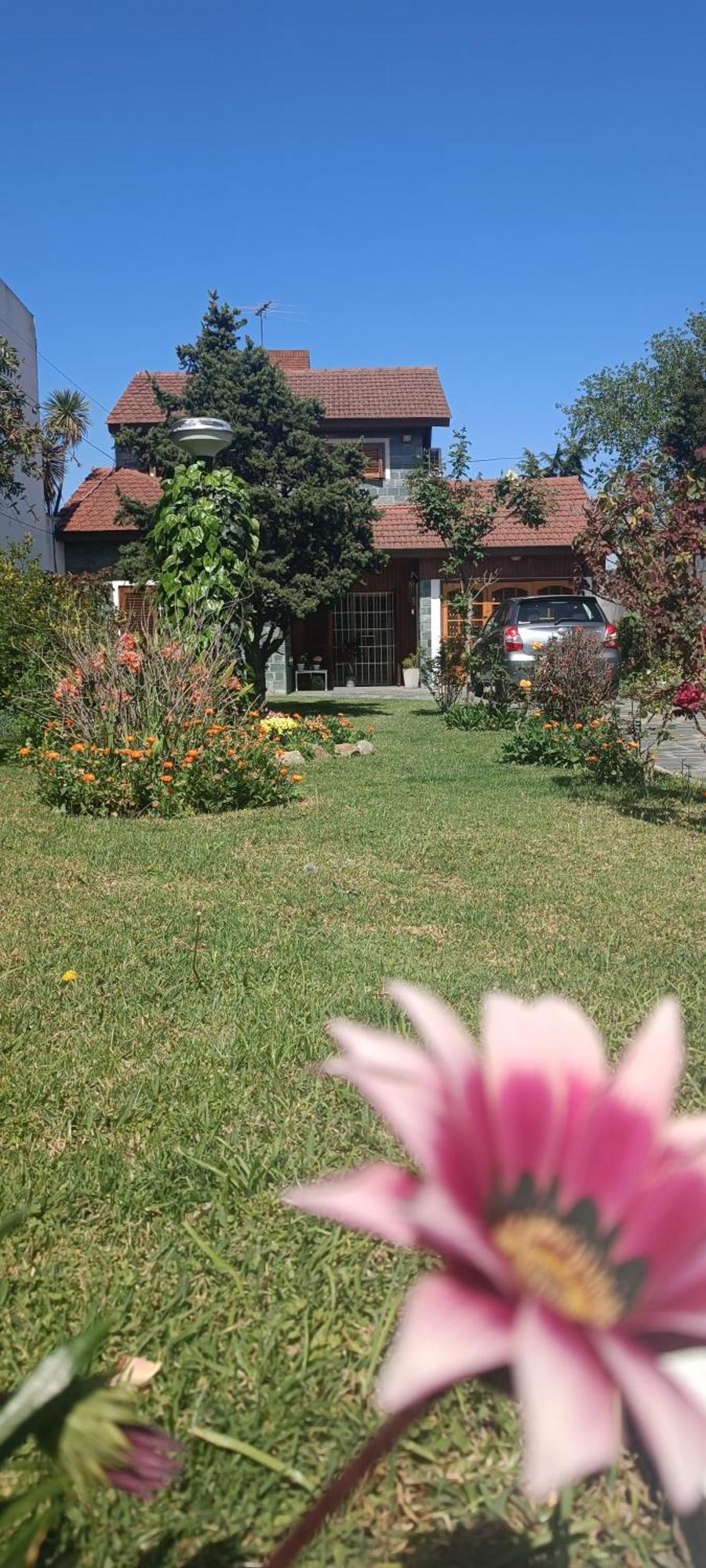 Casa Olivia- Alojamiento Con Piscina - Aeropuerto Ezeiza Zewnętrze zdjęcie